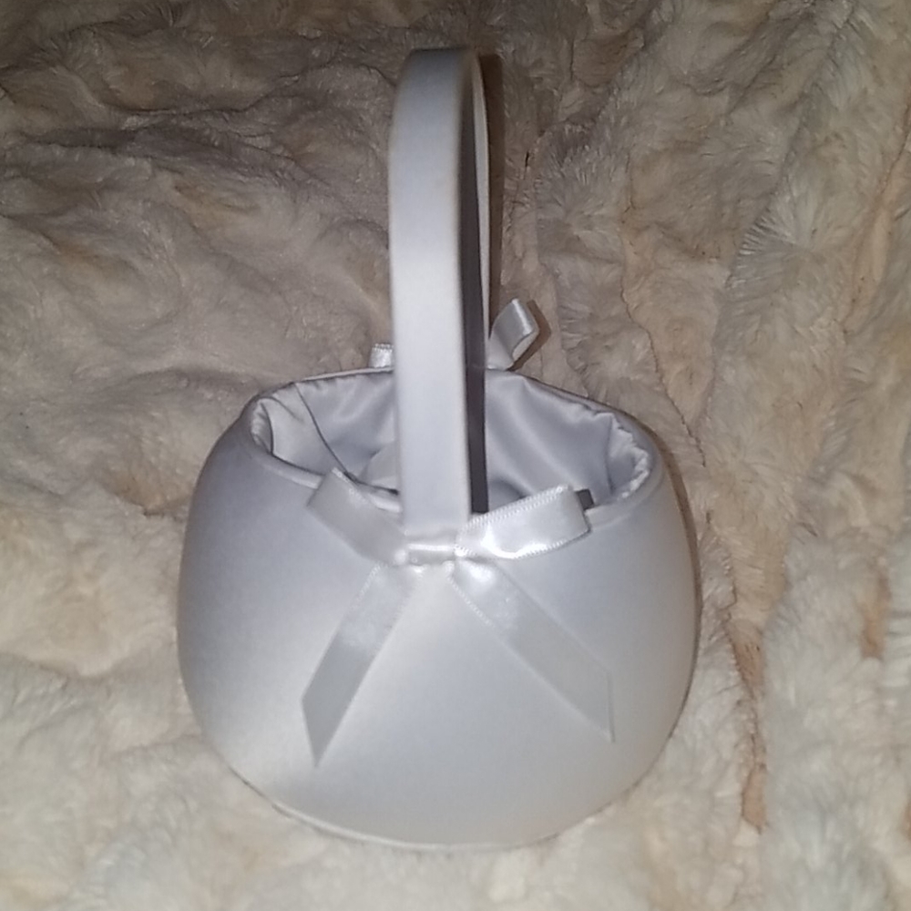 NWT Satin Flower Girl Basket
